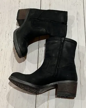 Steve Madden Graaber black heeled leather booties thumbnail 1
