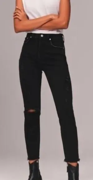 Abercrombie & Fitch Curve Love Mom High Rise Jeans Size 28 (6) Black Grunge Edgy thumbnail 1