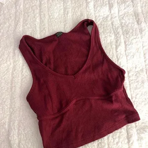 Shein Women's Burgundy and Red Crop-top thumbnail 3