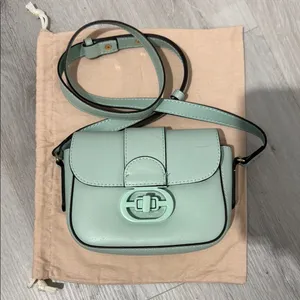 Mango Green Crossbody Bag with Vintage Design thumbnail 1