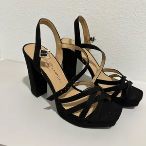 Chinese Laundry Heels thumbnail 1