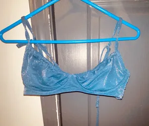 Abercrombie swim top size m underwire has been removed thumbnail 1