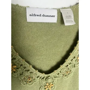 Alfred Dunner VTG Green Crochet Beaded Floral Sweater Top Coastal Grandmacore Cottage Boho 70s thumbnail 2