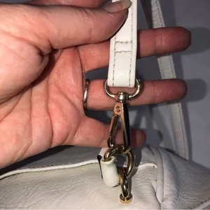 Juicy Couture Crossbody Bag White Pebbled Convertable Adjustable Gold Zip Top thumbnail 11