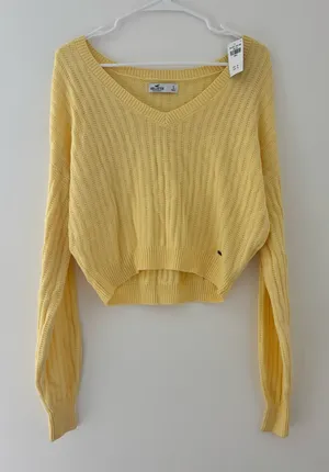 Light Yellow Hollister Sweater   thumbnail 1