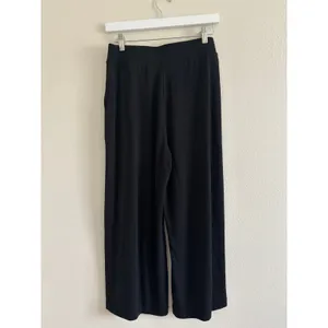 Loft Outlet Womens Black Wide Leg Crop Pants Elastic Waist Travel Lounge Medium thumbnail 2
