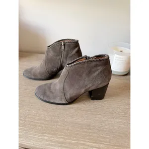 Frye Nora Whipstitch Suede Ankle Boots Womens Smoke Grey Size 7‎ thumbnail 4