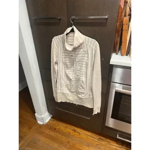 Lululemon Define striped beige and white zip-up jacket women's 10‎ thumbnail 2