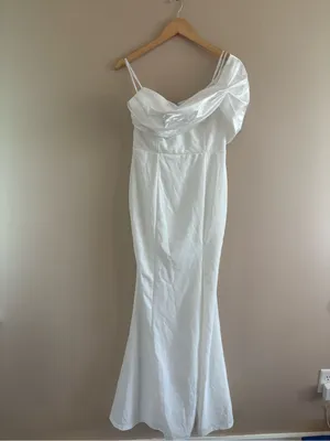 Lulus Beaumont White Asymmetrical Mermaid Maxi Dress Size Medium Bridal Formal thumbnail 4