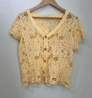 Francesca's Yellow Lace Top thumbnail 1