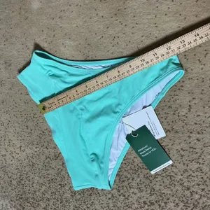 NEW Halara Womens High Waisted Bikini Bottoms Size‎ S thumbnail 3