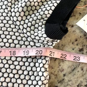 Maison Jules Sweater Top Womens XL Black White Honeycomb Mod‎ Textured Crew Neck thumbnail 8