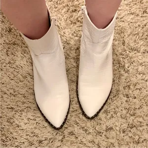 Something Navy‎ Wesley White Cowboy Booties 7.5 thumbnail 3