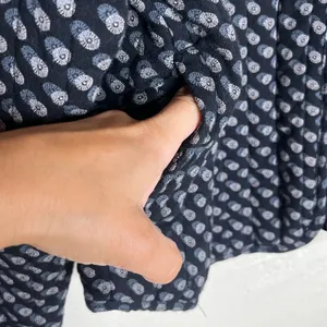 Old Navy Women's NWT Black Geometric Quilted Bomber Jacket Zip Front Size Medium thumbnail 4