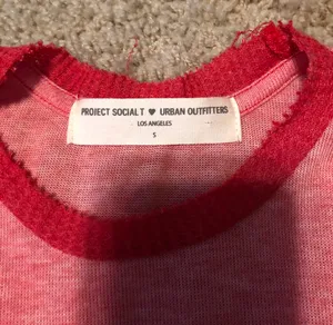 Urban Outfitters Red shirt sleeve top never worn thumbnail 4