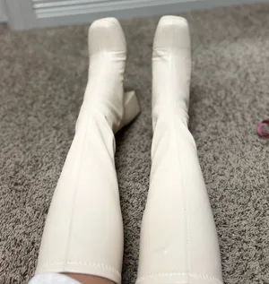 Beige Knee thumbnail 3