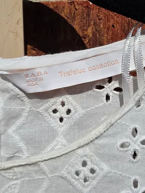 Zara White Eyelet Cotton Peasant Blouse Long Sleeved Small thumbnail 3