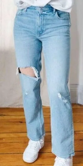 Abercrombie Curve Love 90s Straight Ultra High Rise Jeans thumbnail 1