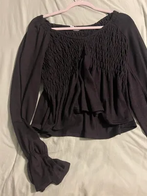Lizard Thicket Black Cropped Long Sleeve thumbnail 1