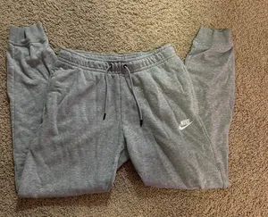Nike Women’s Joggers thumbnail 1