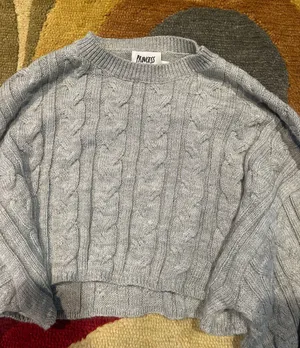 Princess Polly Grey Very Short Cropped Crewneck Cableknit Sweater Size L / XL thumbnail 2