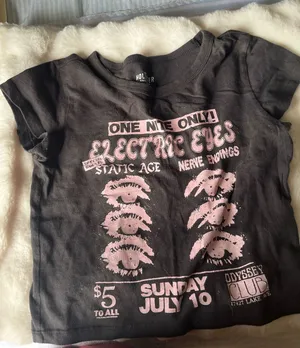 Hollister Graphic Baby Tee Print thumbnail 1