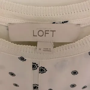 Loft Sleeveless Sheer Overlay Floral Print Top thumbnail 4