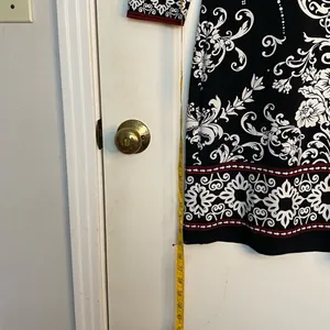 White House black market size small-black white large floral print thumbnail 8