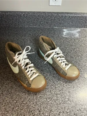 Nike Retro Vintage Blazers Women's Mid-Top Sneakers in Beige & Mint thumbnail 7