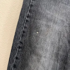Levi's 501 High Rise Button Fly Black Denim Straight Tapered Leg Jeans Size 26 thumbnail 4