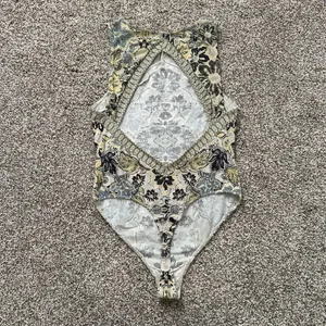 Free People Intimately cream, yellow & navy paisley open back bodysuit S thumbnail 5