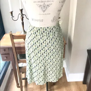 Kenneth Cole Reaction Green Print Skirt Sz XS thumbnail 5