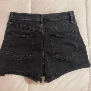Madewell High Rise Shorts thumbnail 2