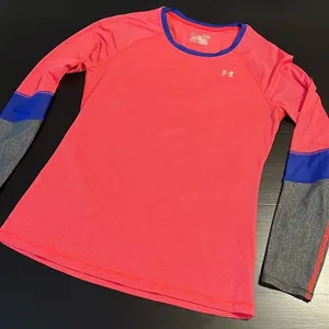 Under Armour shirt‎ thumbnail 1