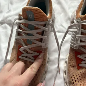 ON Womens US Size W9.5 Cloudswift‎ Running Shoe Copper Frost Ladies Orange thumbnail 3