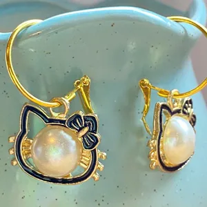 Handmade Kawaii y2k cat kitty pearl hoop earrings💟 thumbnail 3
