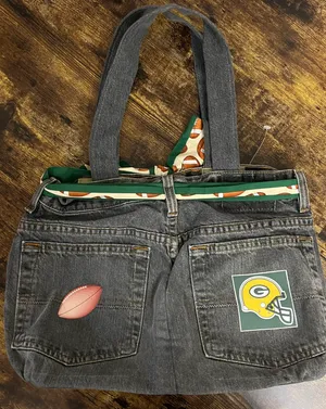 Handmade | Green Bay Packers Denim Purse. thumbnail 11
