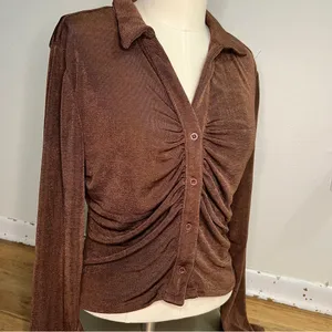 JUST POLLY NWT Chocolate Brown Ruched Front Long Sleeve Top Size L‎ thumbnail 4