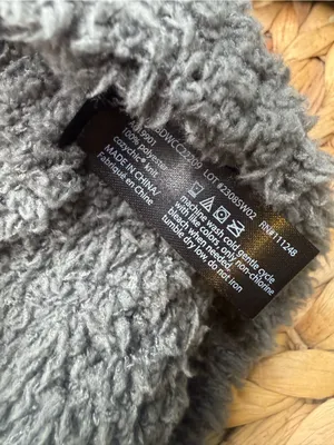 Barefoot Dreams CozyChic Beanie And Sock Gift Set thumbnail 7