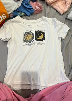 Tshirt thumbnail 1