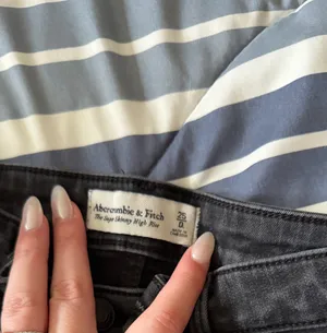 Abercrombie Jeans High-Rise thumbnail 3