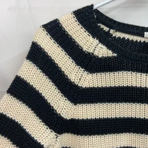 Forever 21 women's black cream thick knit striped crewneck sweater stretch M‎ thumbnail 4