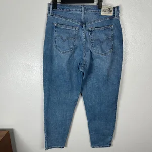 Levi's SilverTab Mom Jeans Womens Size 32x27 Medium Wash High Rise Tapered‎ Leg thumbnail 3