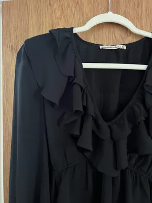 Abercrombie and fitch ruffled v neck blouse thumbnail 4