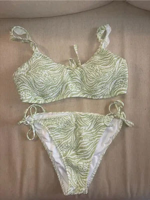 Green and White Tie-Side Bikini Set thumbnail 1