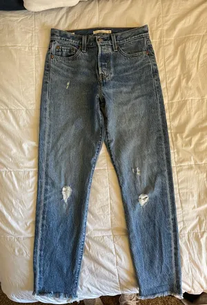 Levi's Wedgie Fit Jeans thumbnail 1