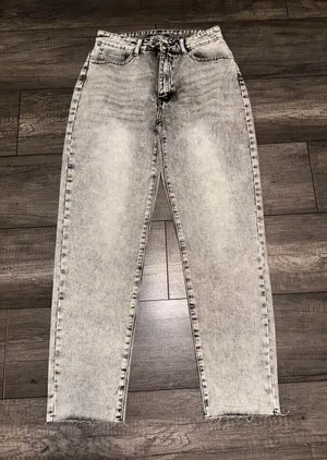 Black stonewashed frayed denim jeans thumbnail 2
