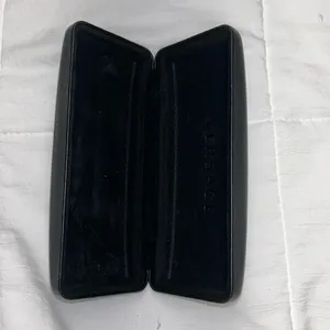 Versace Black‎ Faux Leather Glasses CASE ONLY Felt Lined Gold Lettering On Top thumbnail 6