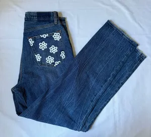 Abercrombie the 90s straight ultra high rise Jean with floral pockets size 29/8 thumbnail 1