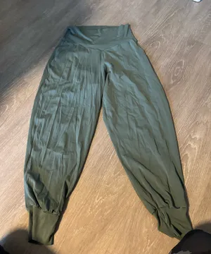 Aerie Olive Green Women’s Joggers thumbnail 1